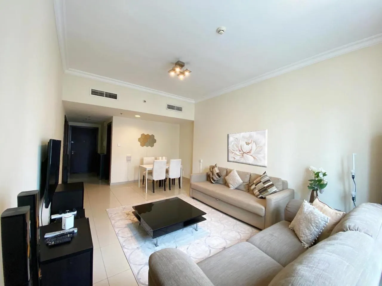 Delux Studio Apartment Dubai Marina The Bay 5 Min Beach Jbr & 3 Min To Tram Station